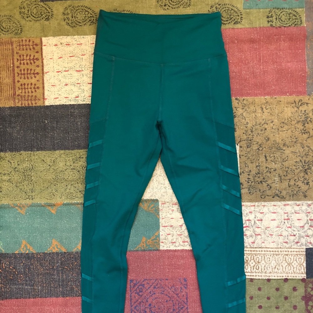 Buff Bunny Elysium Leggings